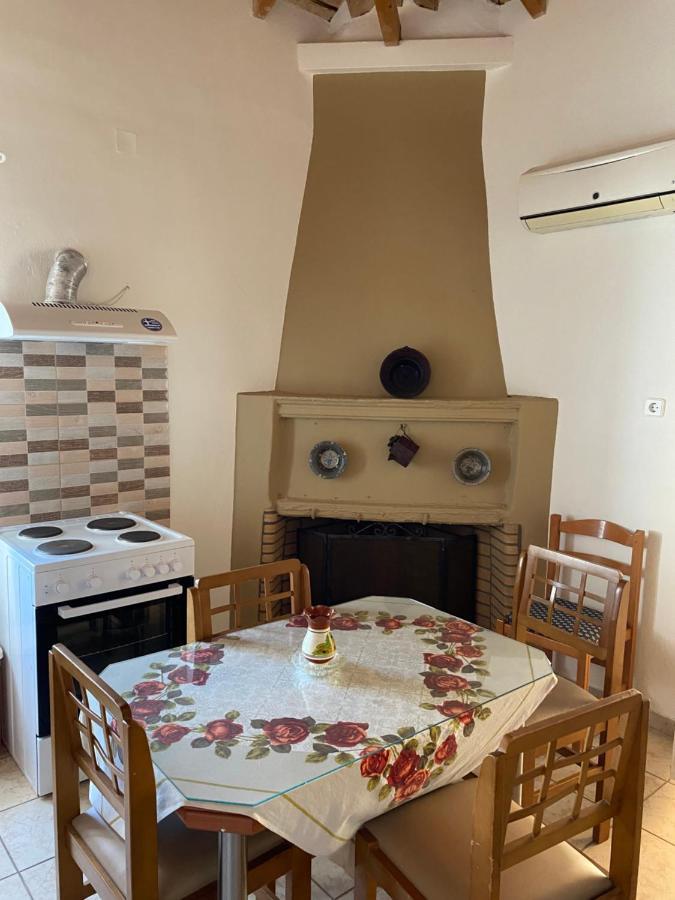 Barbajonn's Stone House Villa Monemvasía Eksteriør bilde