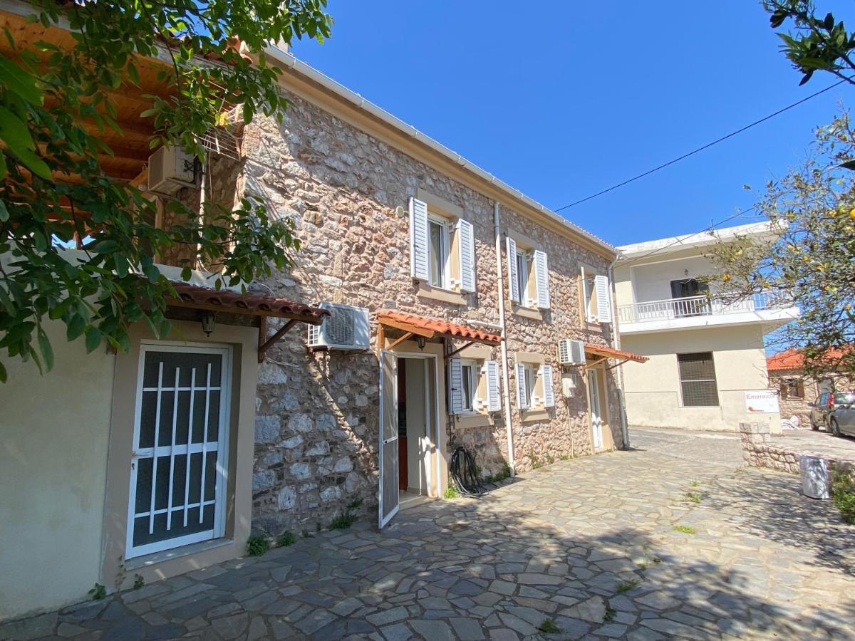Barbajonn's Stone House Villa Monemvasía Eksteriør bilde